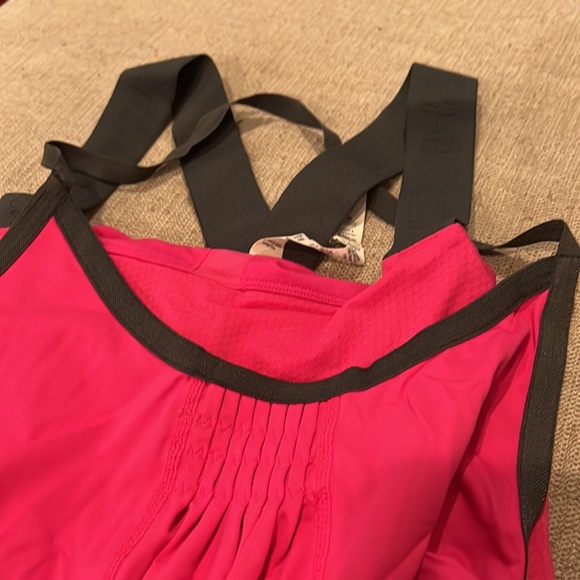 Lululemon top - Picture 2 of 4